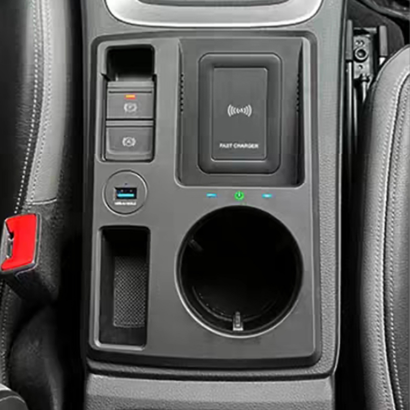 Car wireless charger for Audi Q3 Q3L 2019 2020 2021 2022 2023 15W fast phone charger charging holder charging pad plate trim