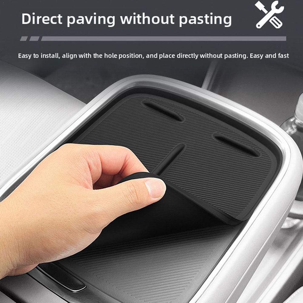 For Leapmotor B10 2025~2026 Wireless Charging Pad Silicone Anti-Slip Mats Car Interior Anti Dirt Pad Accessiories For Leapmotor