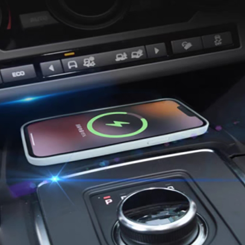 15W Car wireless charger for Land Rover Discovery Sport 2015-2019 fast car charger charging plate pad trim phone holder